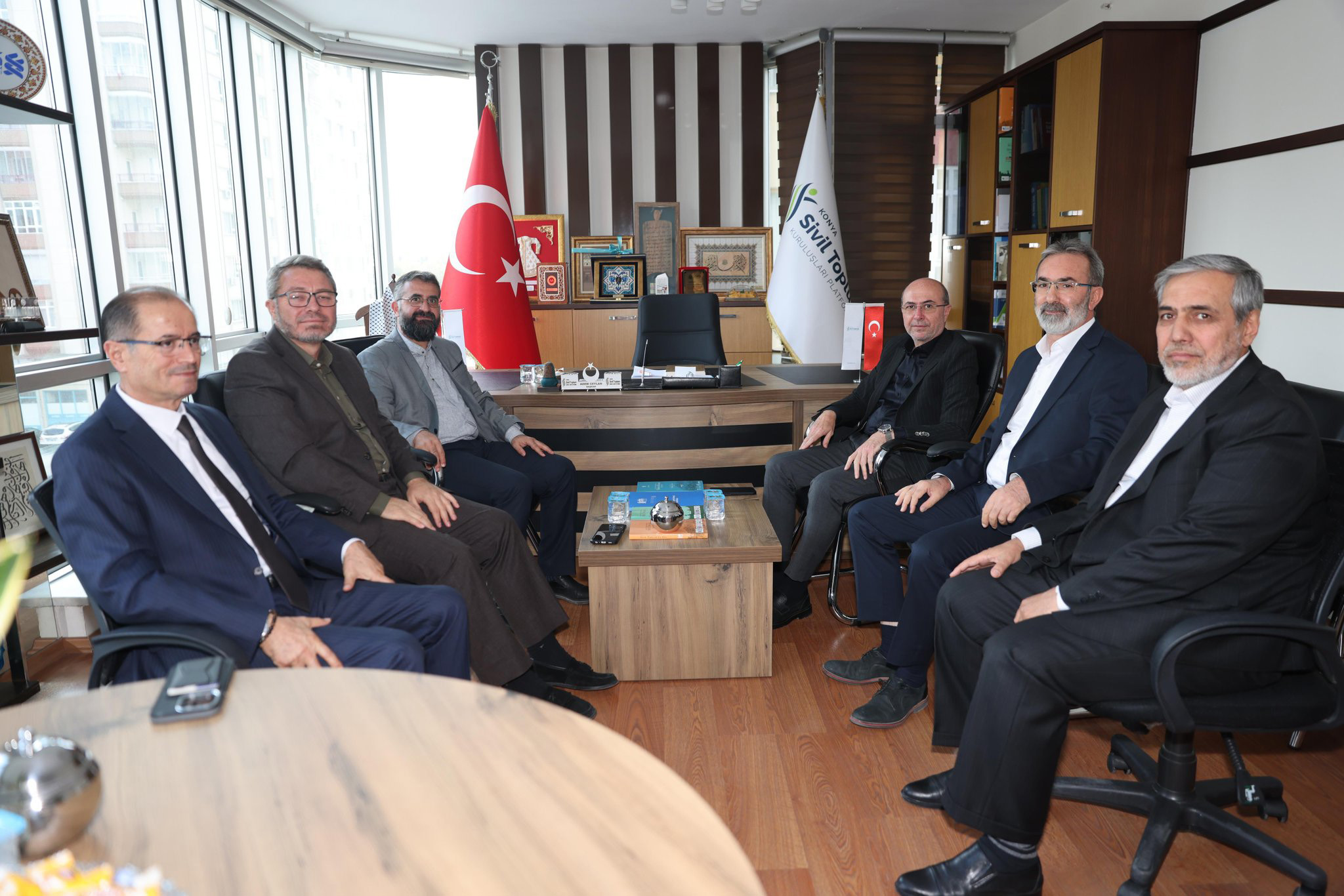 Selçuklu Belediye Başkanı Ahmet Pekyatırmacı bey STK Platformumuzu ve icra kurulu üyelerimizi ziyarette bulundular. || Konya STK Platformu