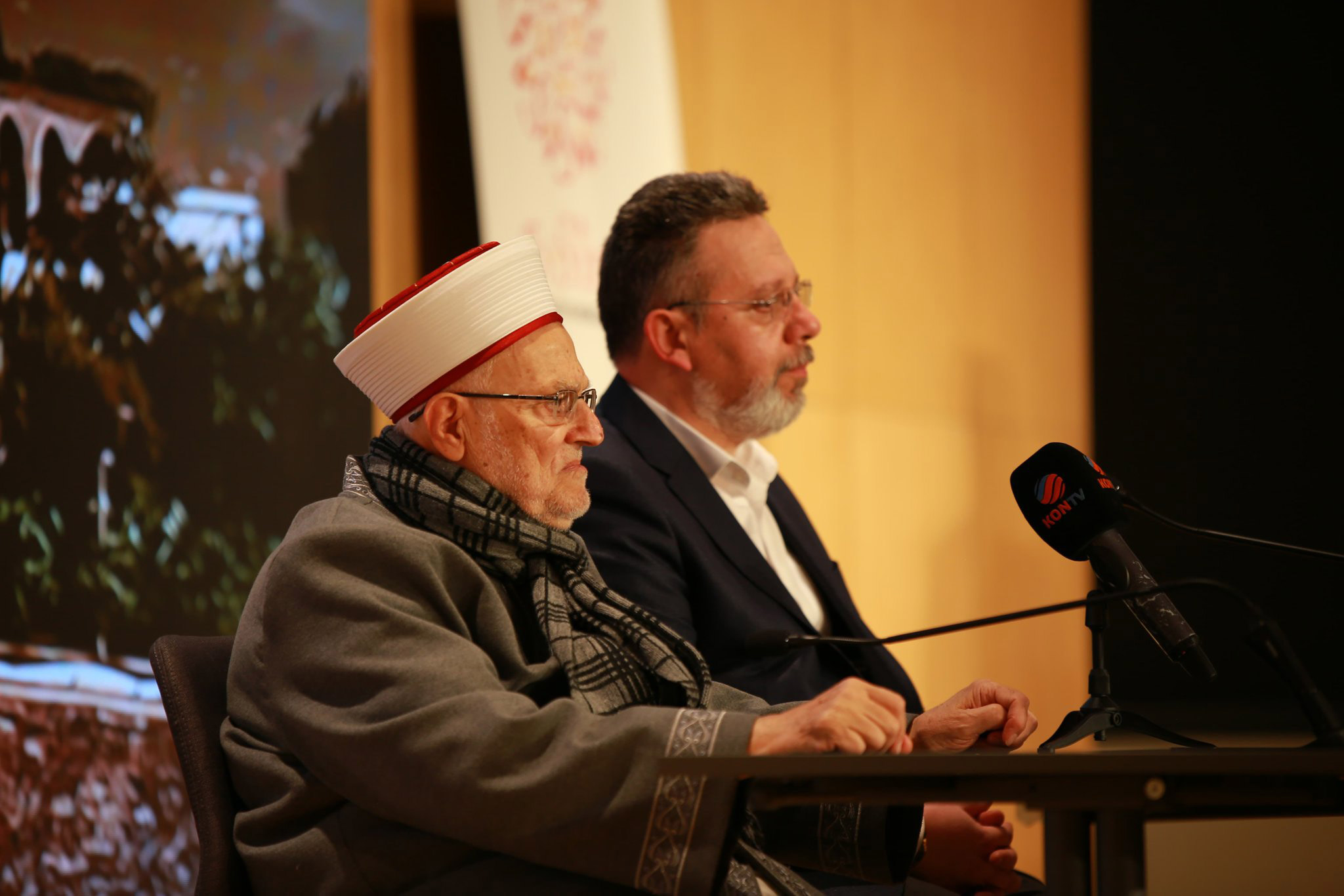 1 Konu 1 Konuk programımızın konuğu Mescid-i Aksa İmam Hatibi Şeyh İkrime Sabri  || Konya STK Platformu