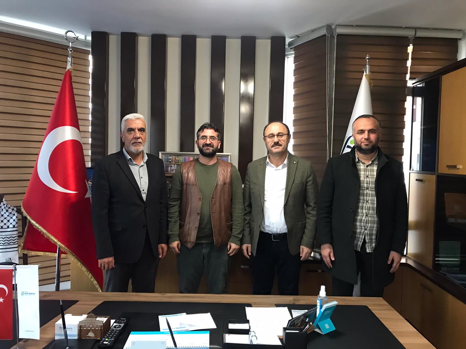 Konya Ak Parti İl Başkan Yardımcılarından Teşkilat Başkanı Osman Nail Kavruk, STK ve Halkla İlişkiler Başkanı Adnan Bahçeci, Konya STK Platformu Başkanı Adem Ceylan'a hayırlı olsun ziyaretinde bulundular. || Konya STK Platformu