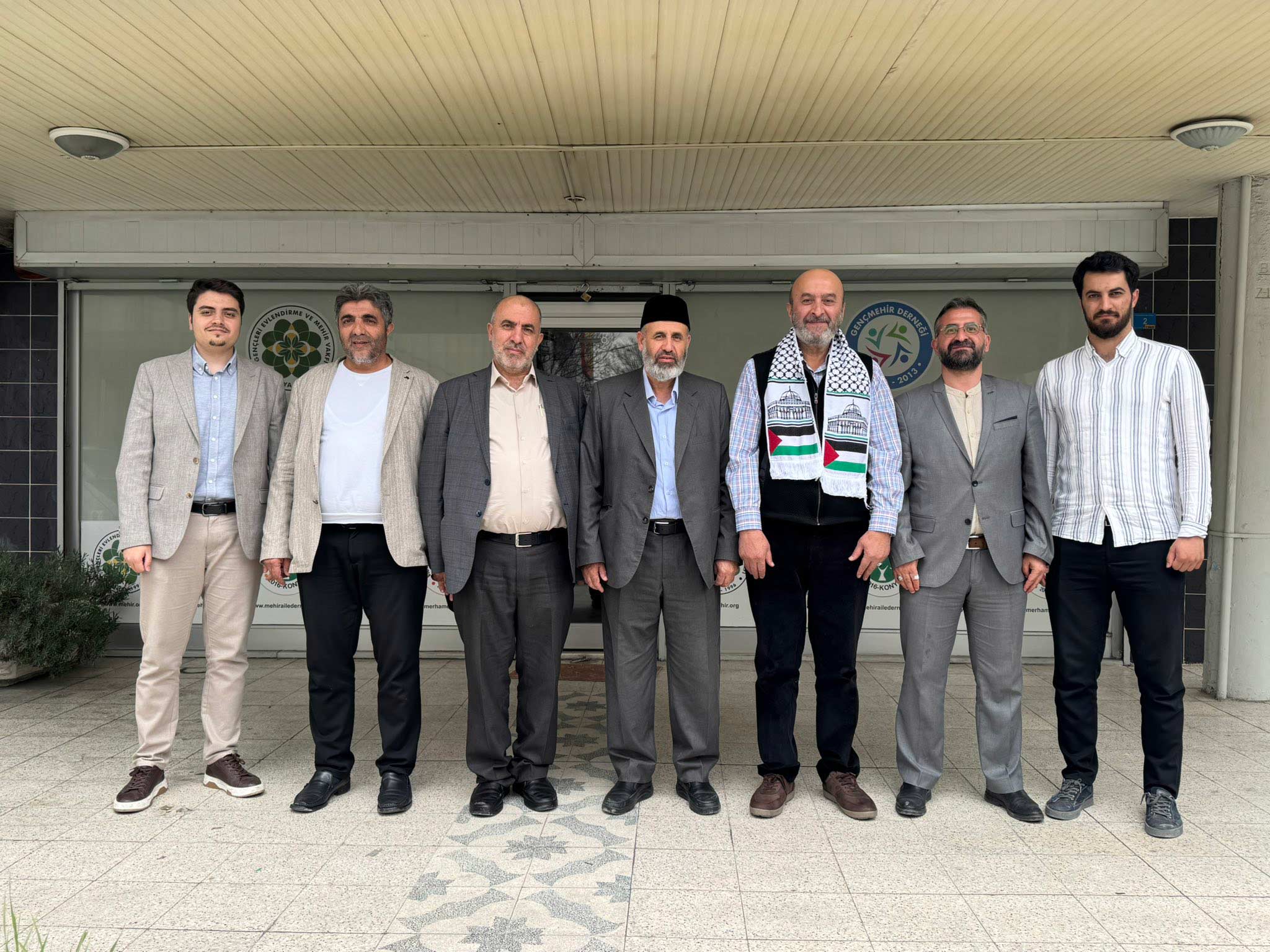 Filistin Alimler Birliği Başkanı Nevvaf Tekruri  STK Platformu Başkanı Adem CEYLAN ile birlikte Konya Mehir Vakfı Başkanı Mustafa &Ouml;ZDEMİR'i ziyaret etti. || Konya STK Platformu